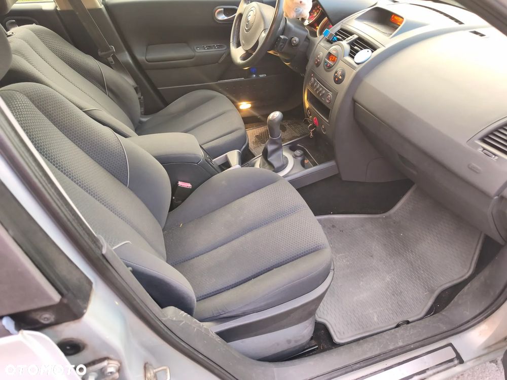 Renault Megane 1.6 Confort Dynamique - 7