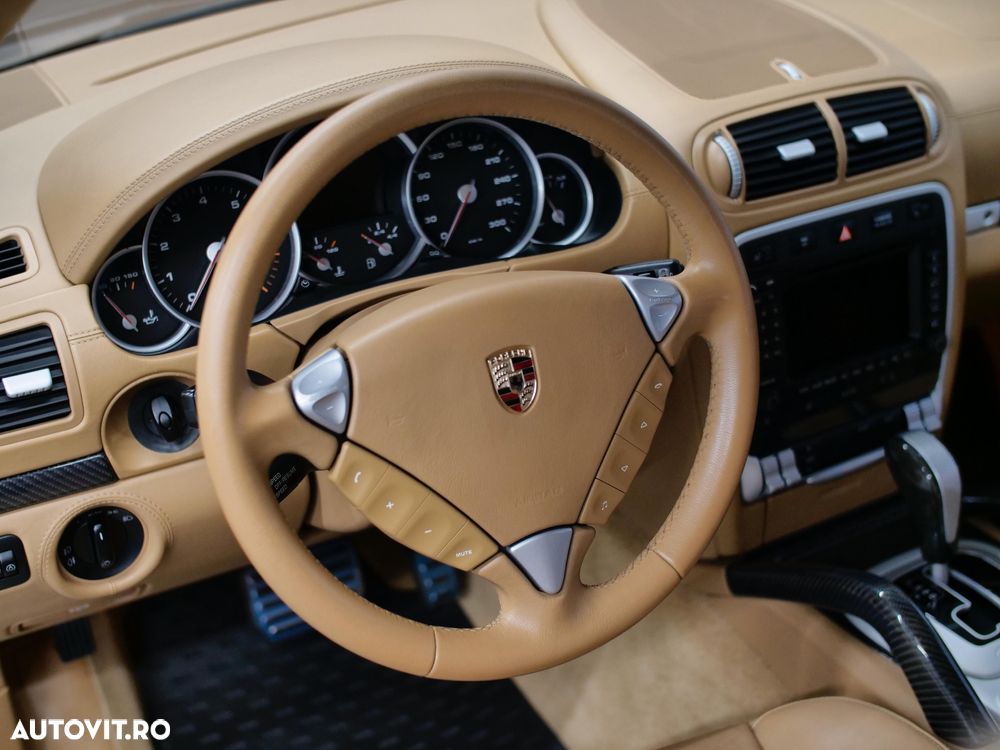Porsche Cayenne - 34