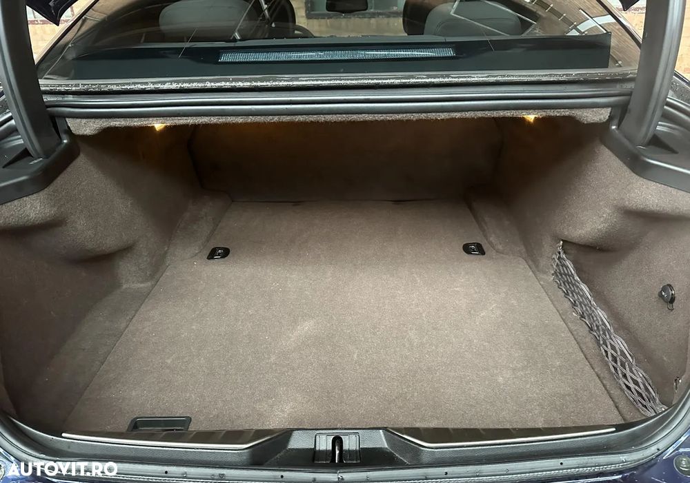Maserati Quattroporte - 17