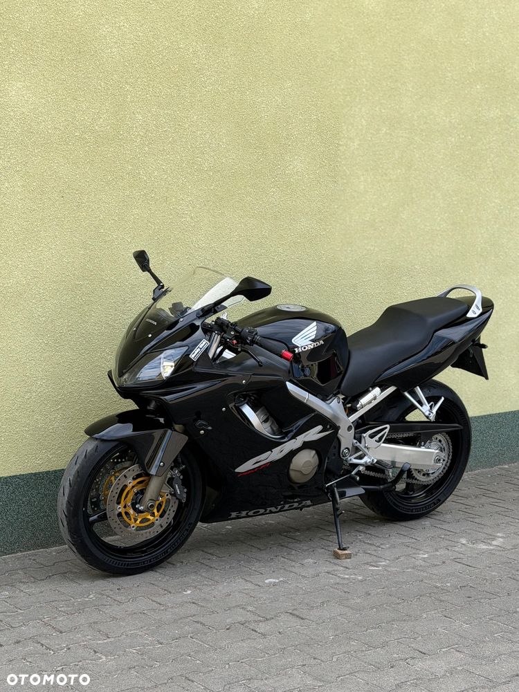 Honda CBR - 27