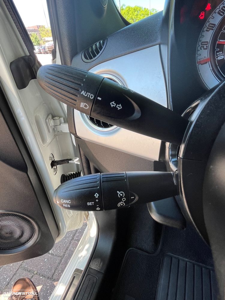 Fiat 500 1.0 Hybrid Connect - 12