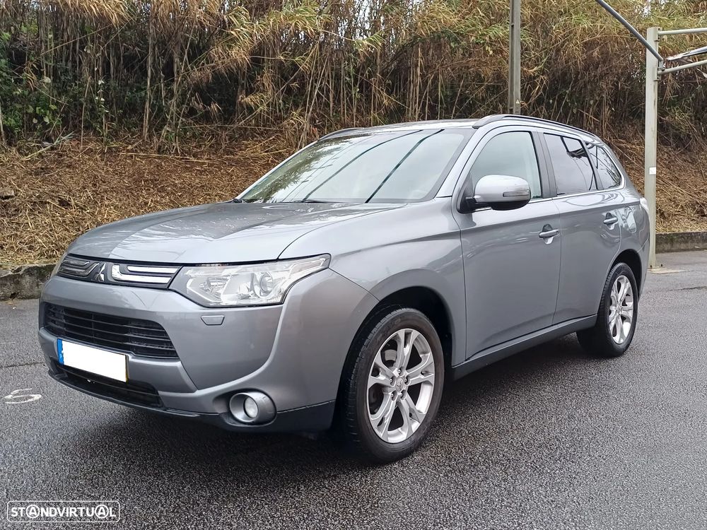 Mitsubishi Outlander 2.2 DI-D Instyle Navi 4WD - 1