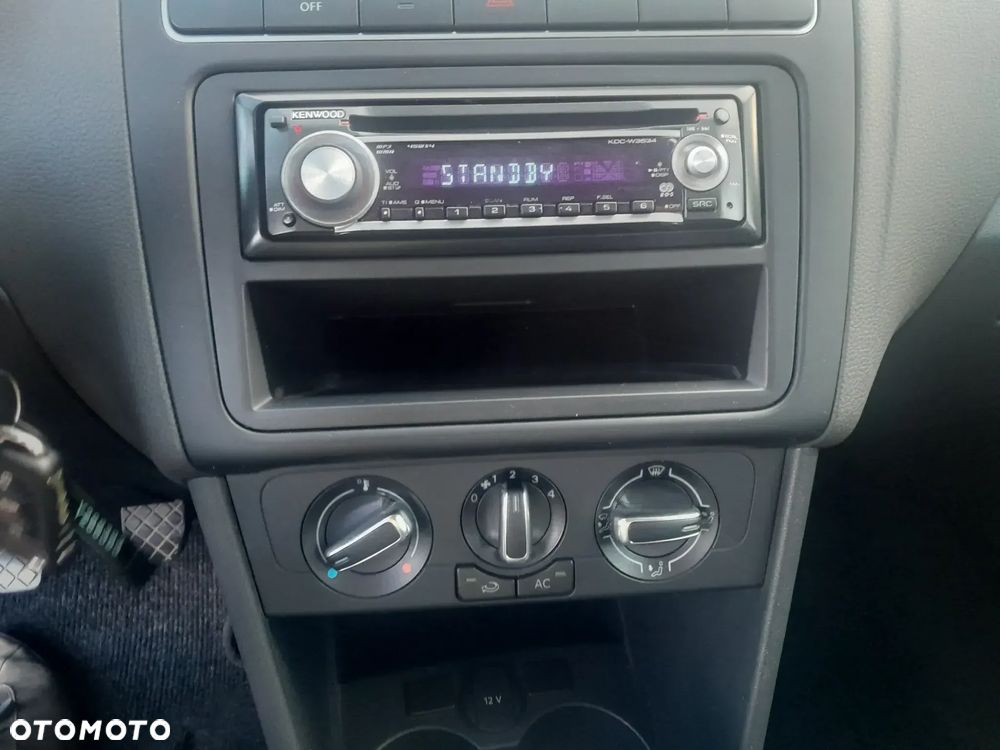 Volkswagen Polo - 14