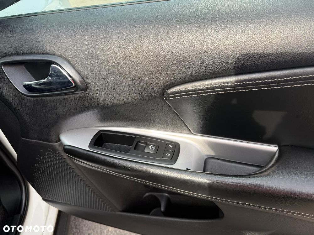 Fiat Freemont 2.0 Multijet Lounge AWD - 9