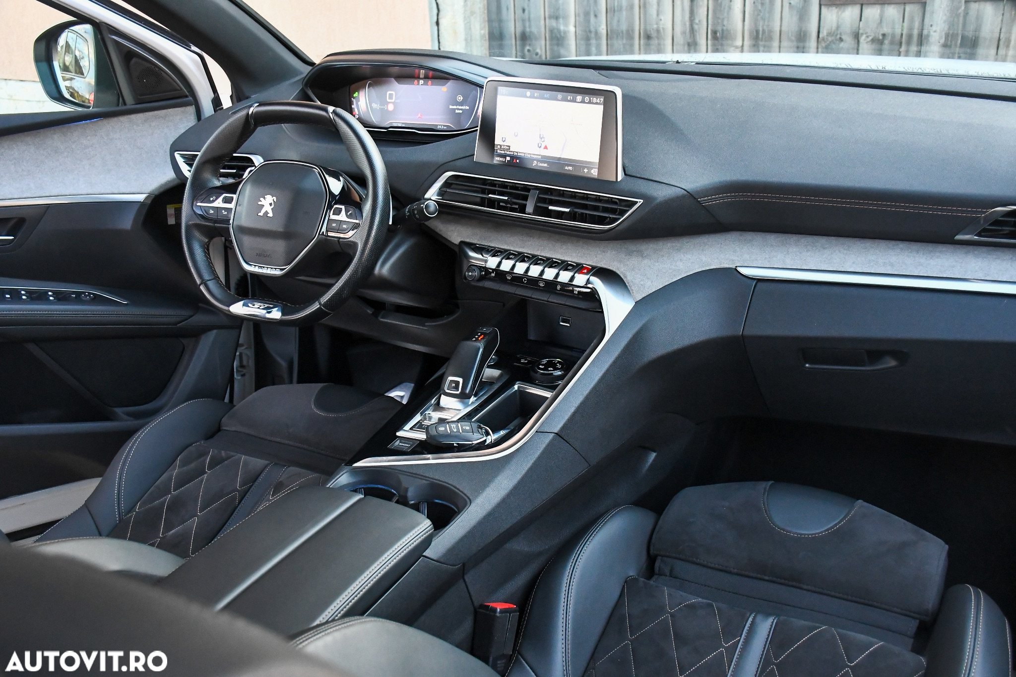 Peugeot 5008 2.0L BlueHDI EAT8 S&S GT - 22