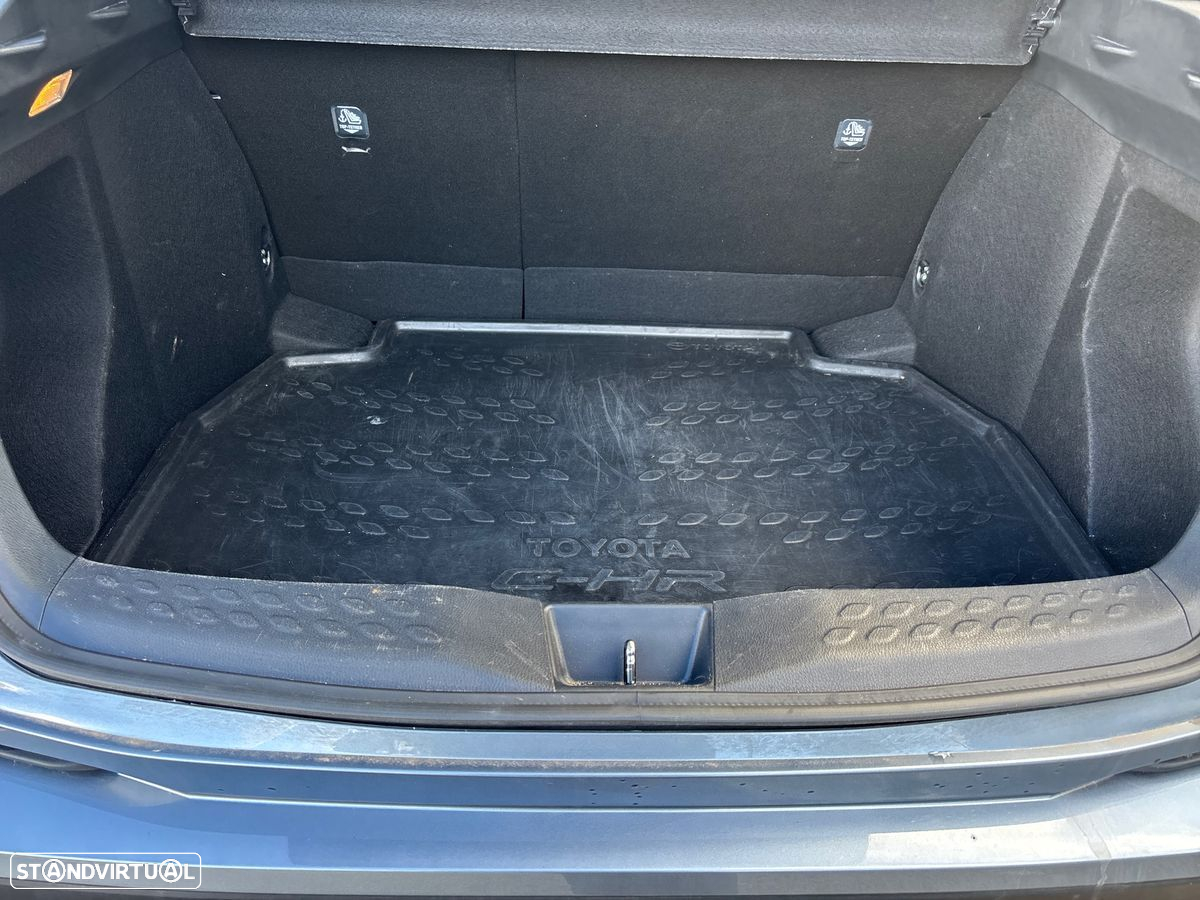 Toyota C-HR - 16