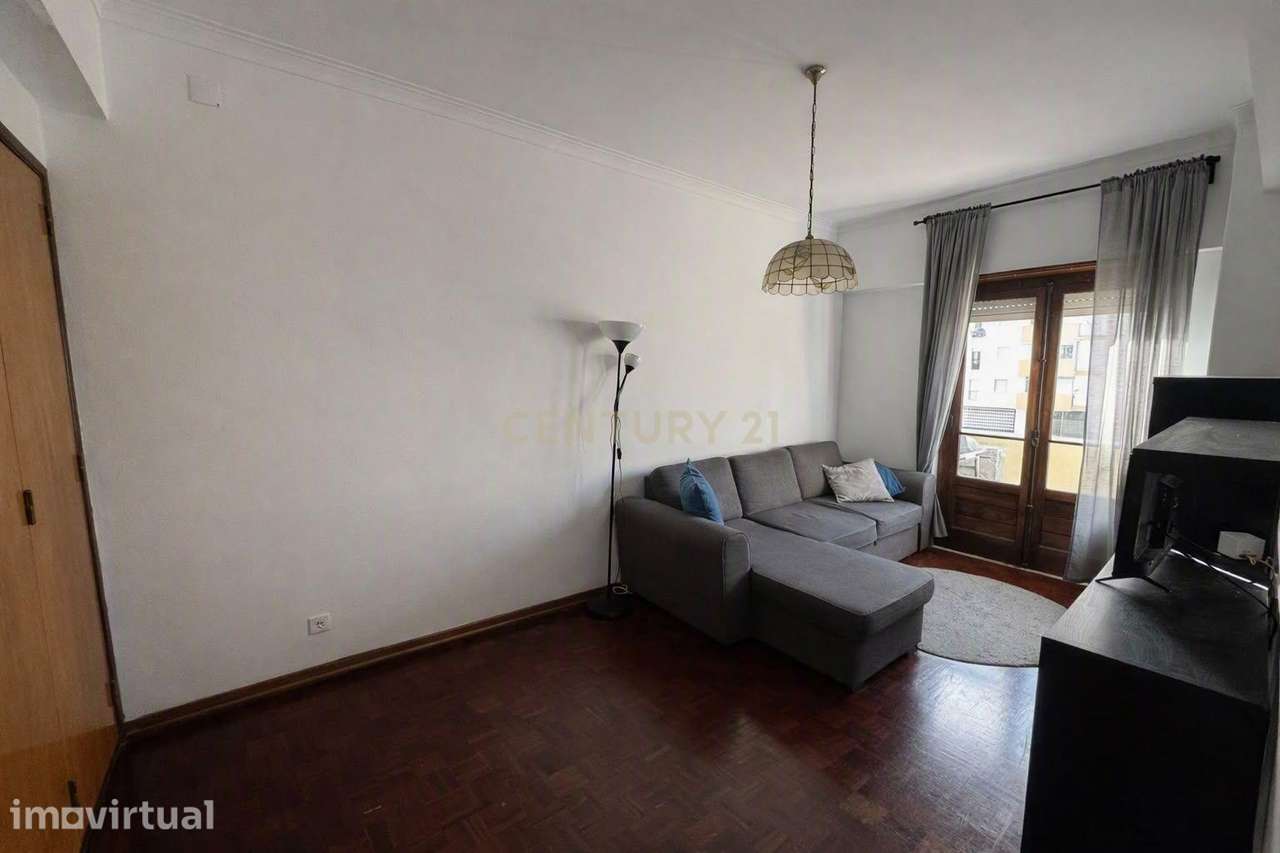 Apartamento T2 em Benfica, Lisboa - Oportunidade Única! - Grande imagem: 5/12