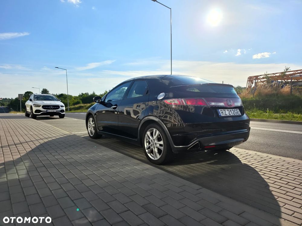 Honda Civic 1.8i-VTEC Sport - 1