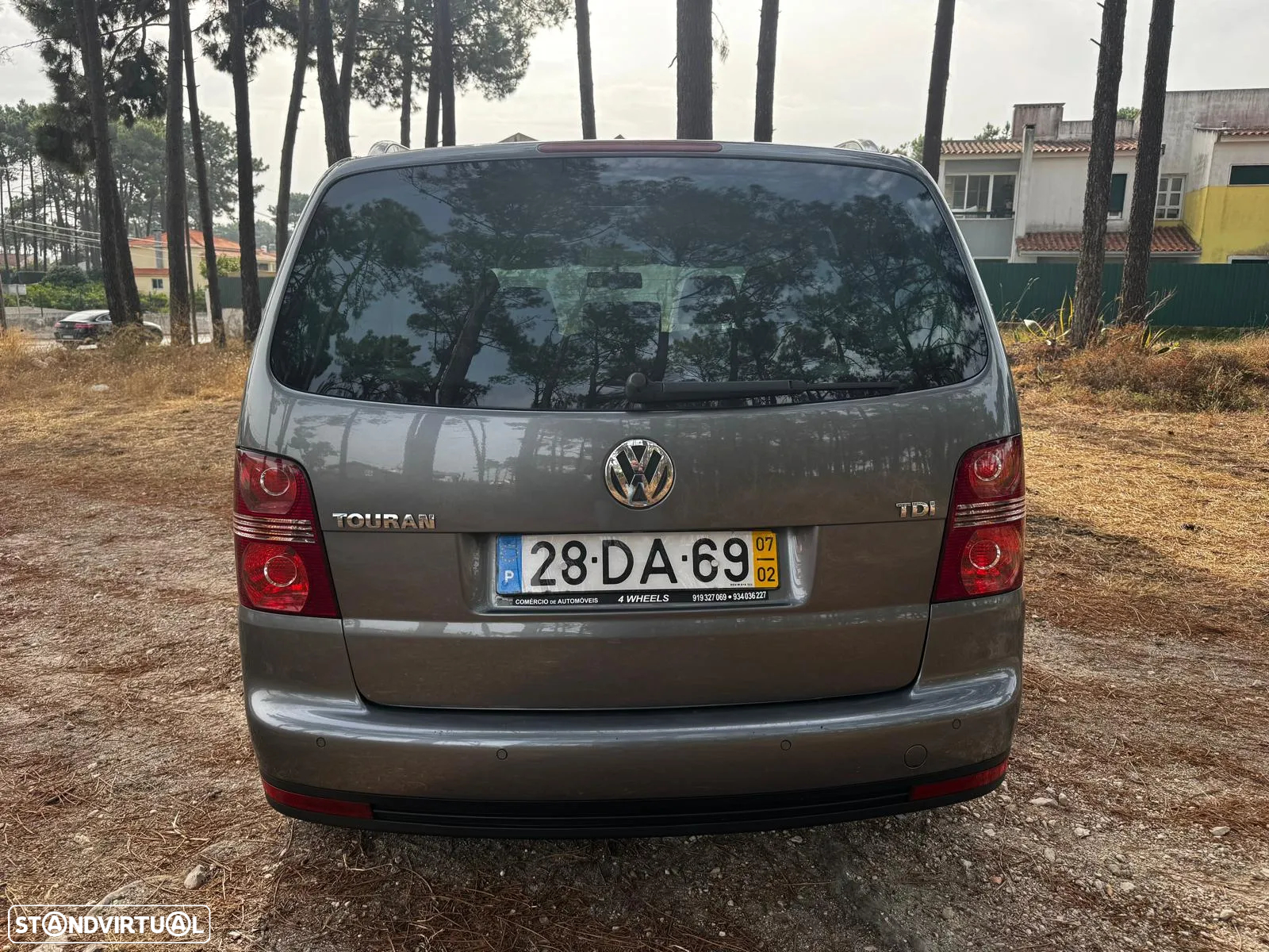 VW Touran 1.9 TDi Highline 7L DSG - 5