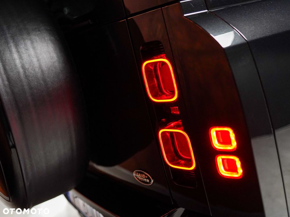 Land Rover Defender 5.0 P525 V8 - 9