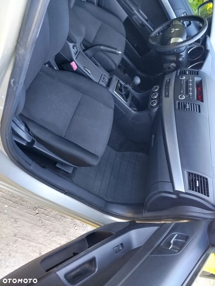 Mitsubishi Lancer 1.6 - 16