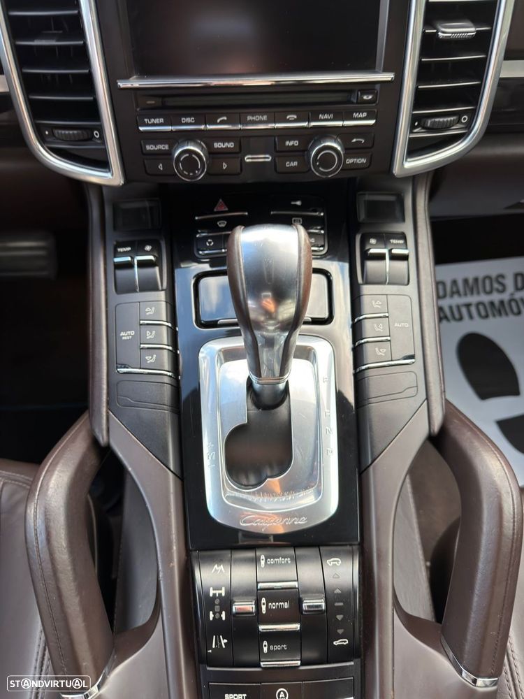 Porsche Cayenne - 31