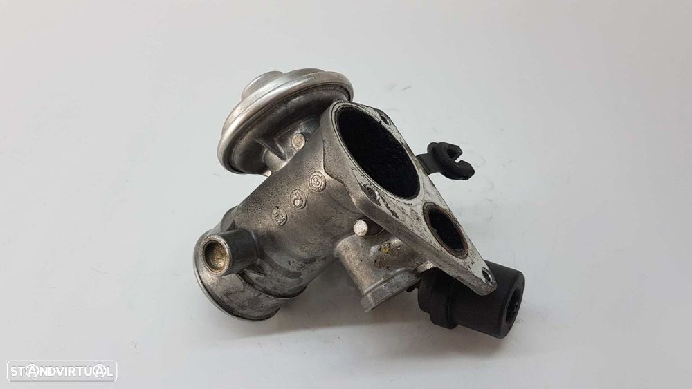 VáLVULA EGR MERCEDES CLASE C (W202) BERLINA 220 CDI (202.133) - 8