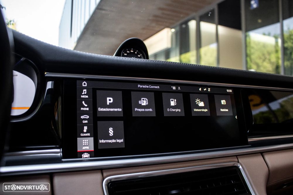 Porsche Panamera 4 E-Hybrid - 46