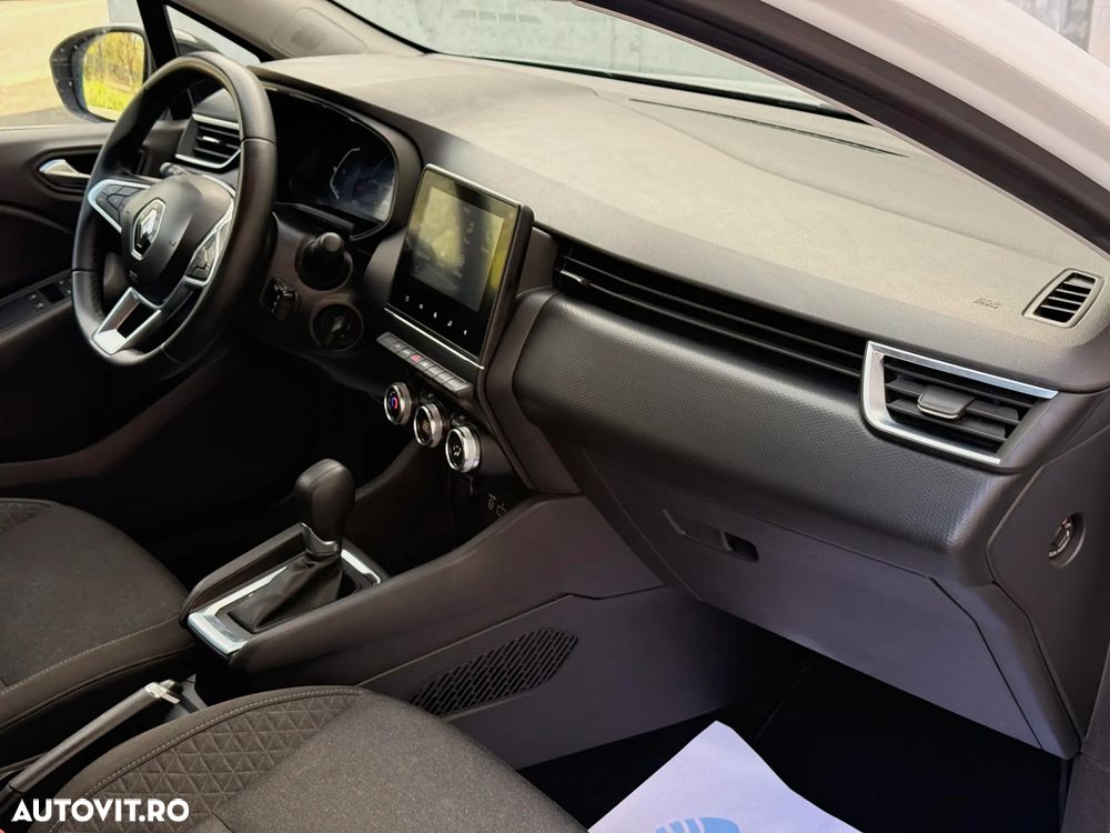 Renault Clio V full hybrid 145 Techno - 12