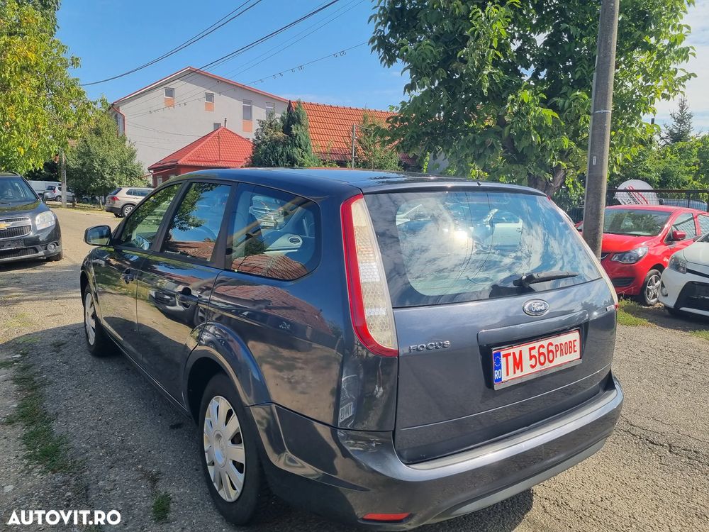 Ford Focus 1.6 TDCI DPF Ambiente - 5