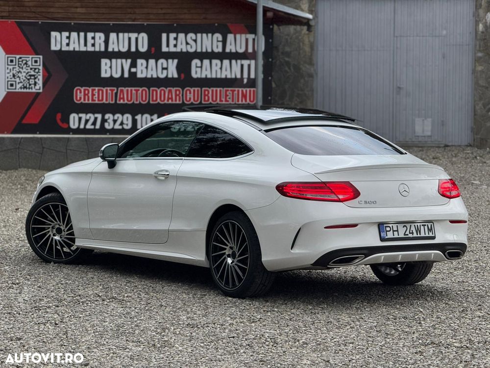 Mercedes-Benz C 300 7G-TRONIC AMG Line - 11