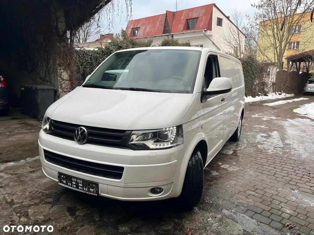 Volkswagen Transporter - 1