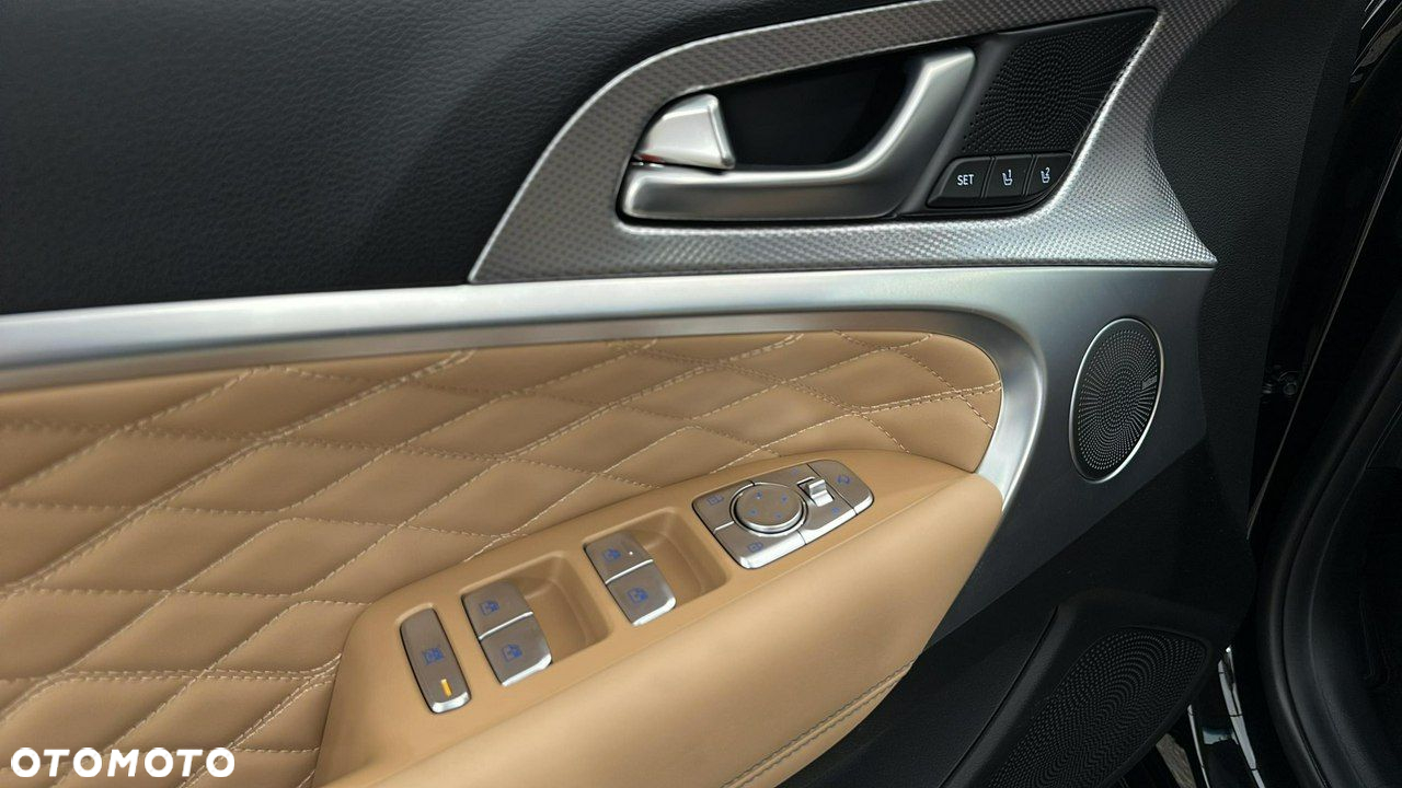 Genesis G70 - 13