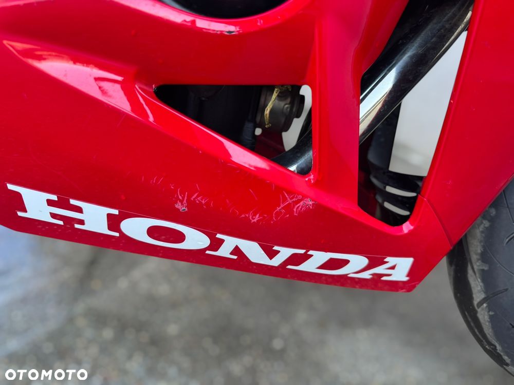 Honda CBR - 7