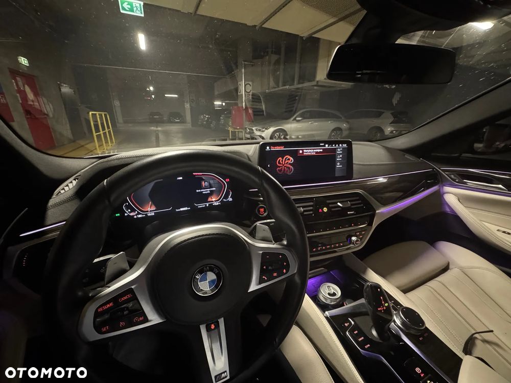 BMW Seria 5 530i xDrive mHEV M Sport sport - 3