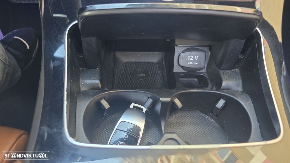 Mercedes-Benz E 220 d AMG Line - 33