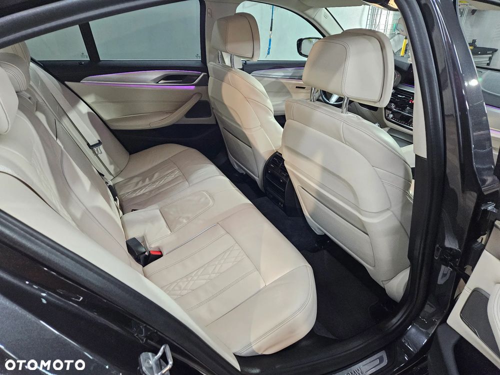 BMW Seria 5 530d xDrive mHEV Luxury Line - 8