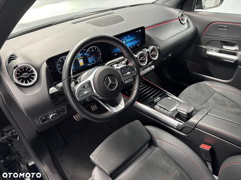 Mercedes-Benz GLA 200 AMG Line - 14