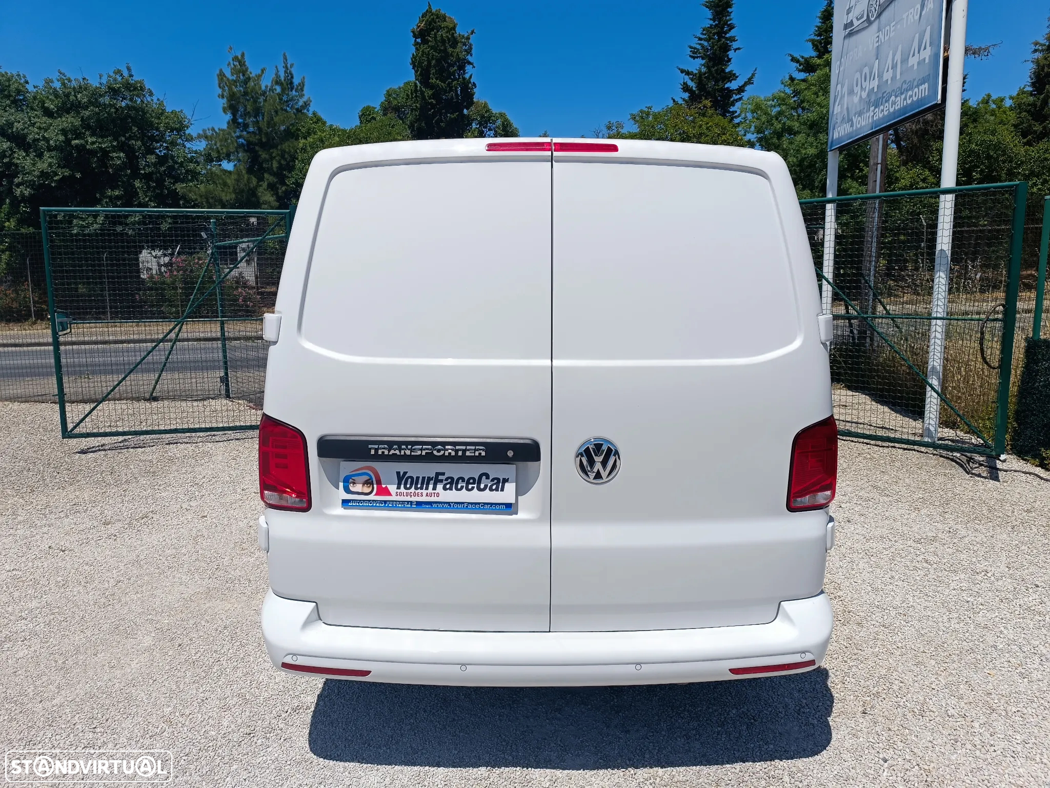 VW Transporter 2.0 TDI Business - 11