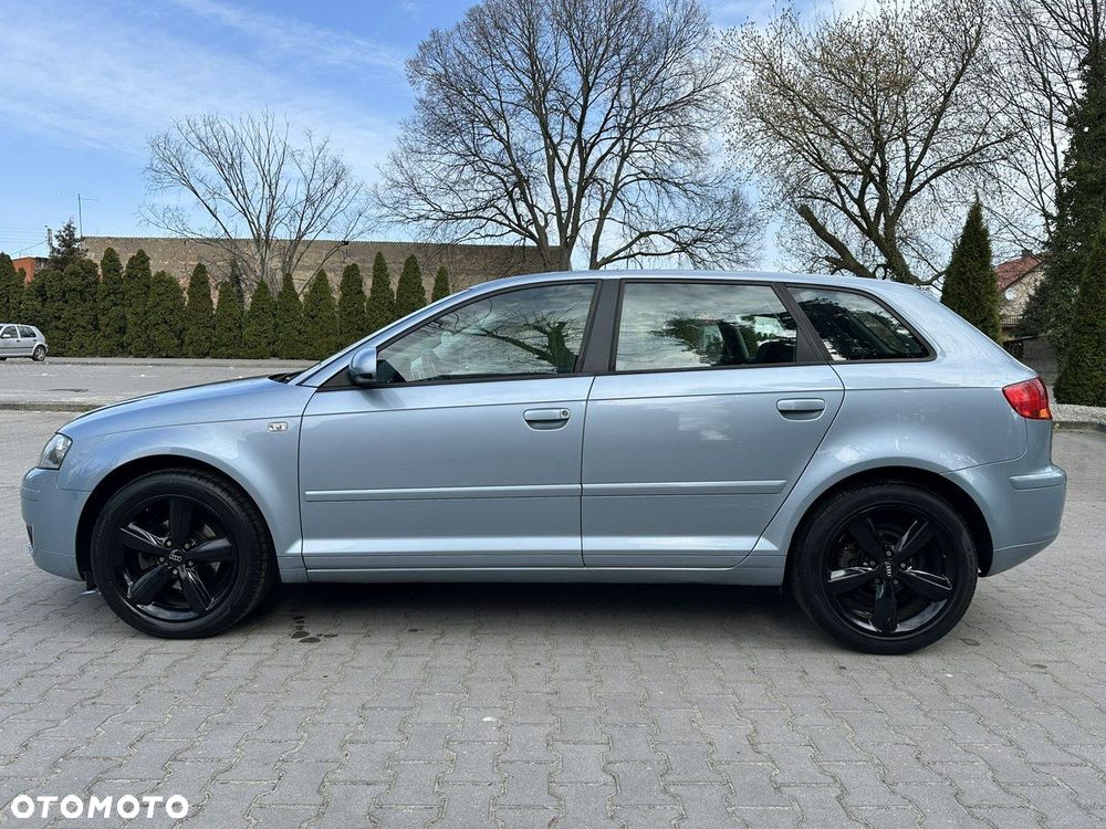 Audi A3 Sportback - 2