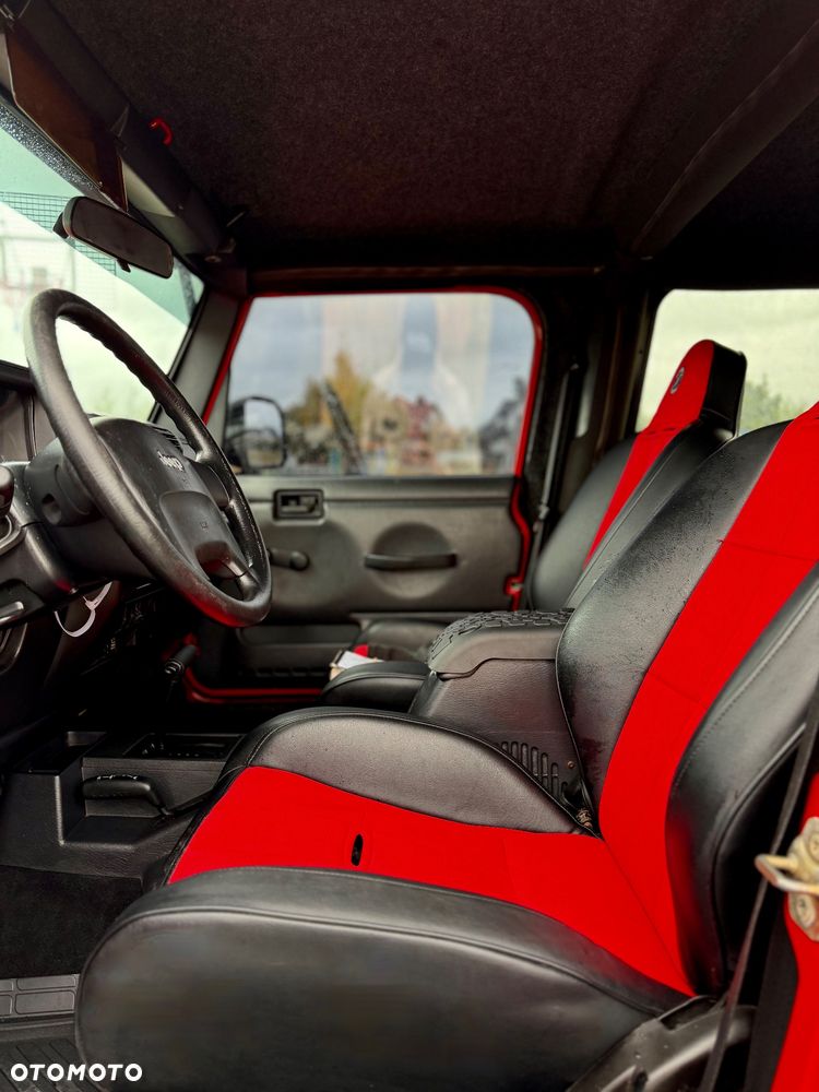 Jeep Wrangler - 29