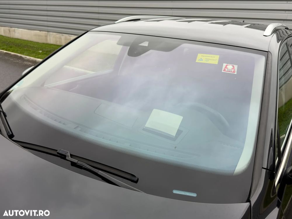 Volkswagen Tiguan - 16