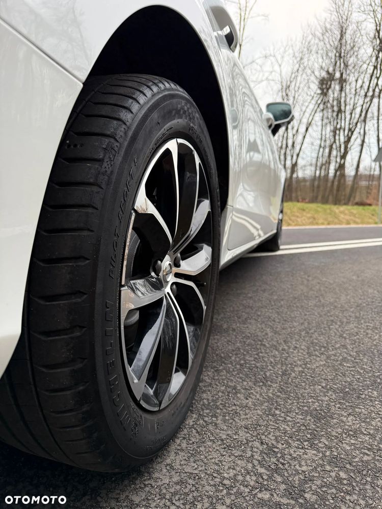 Volvo V60 B4 D Geartronic Momentum Pro - 21