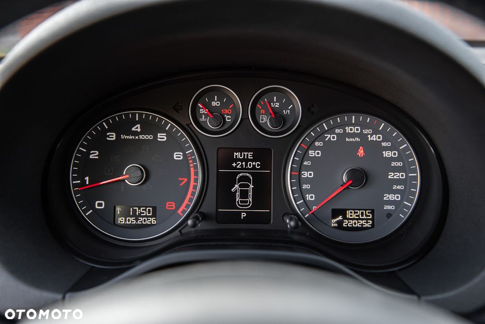 Audi A3 Sportback 1.8 TFSI S tronic S line Sportpaket - 19