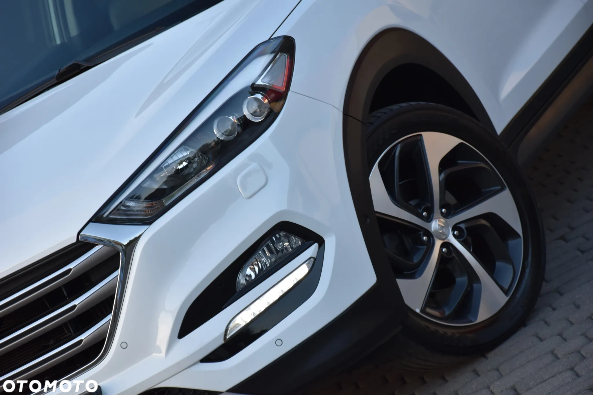 Hyundai Tucson 1.6 T-GDI Premium 4WD DCT - 2