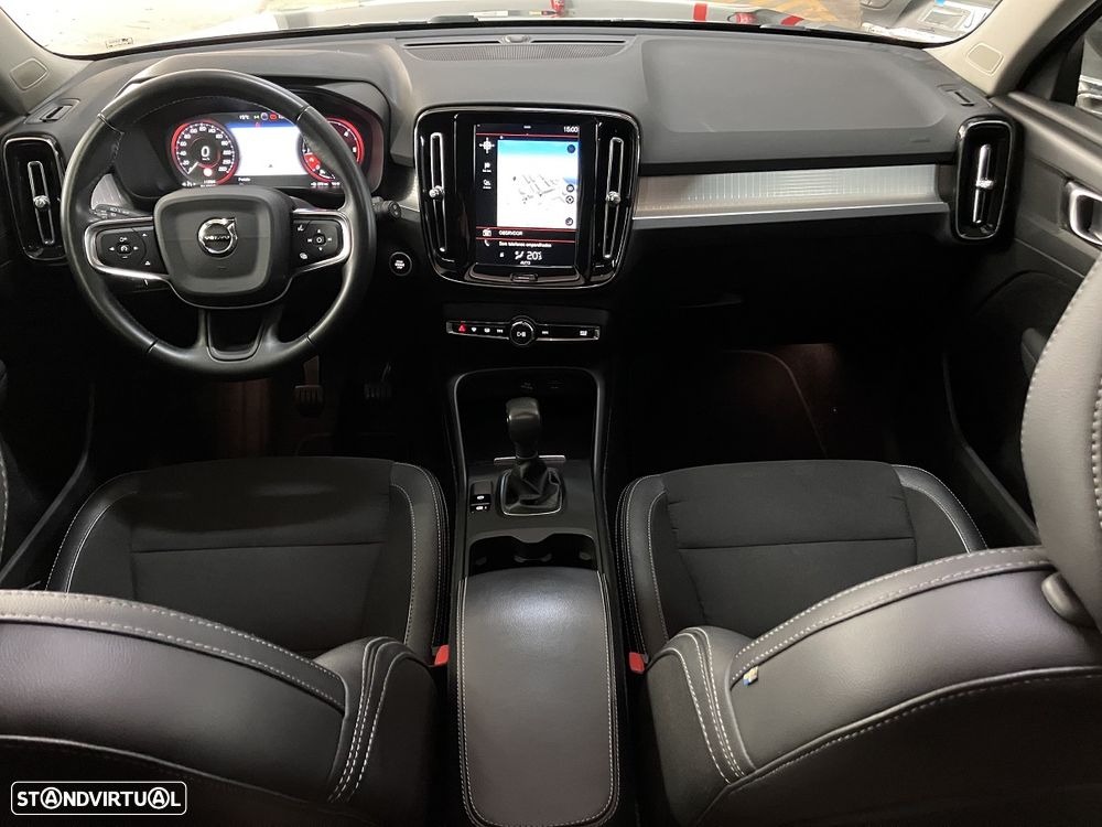 Volvo XC 40 2.0 D3 Momentum Plus - 57