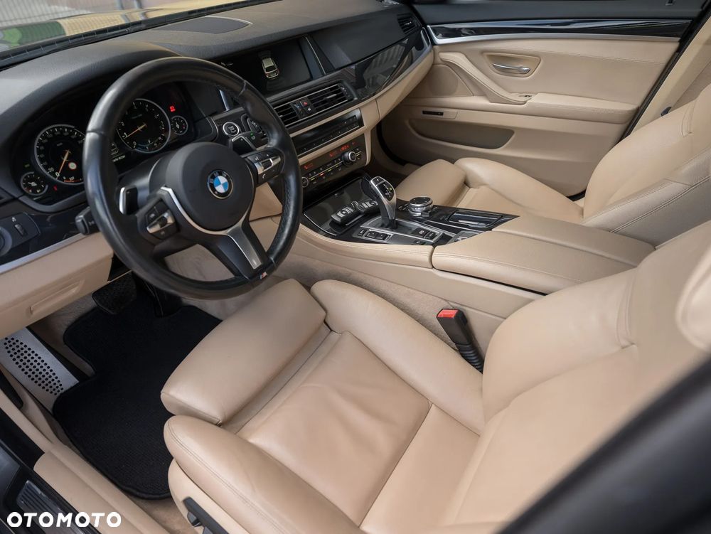 BMW Seria 5 528i Sport-Aut - 21