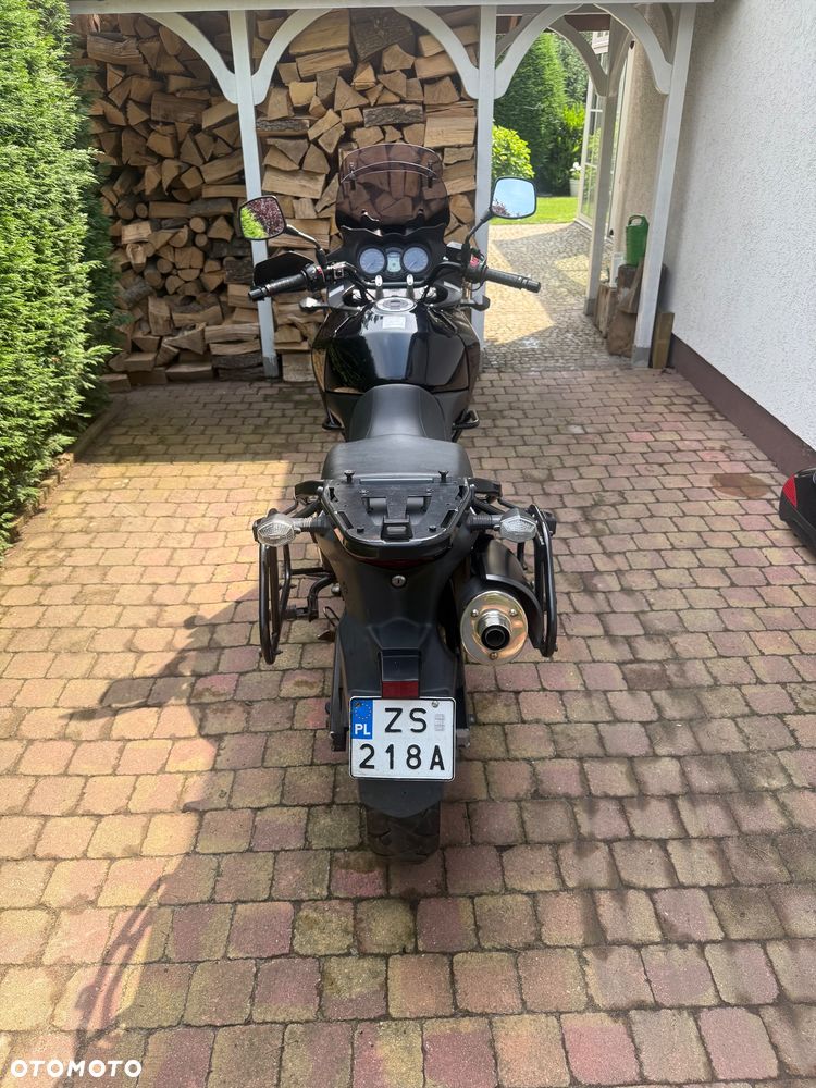 Suzuki V-STROM - 1