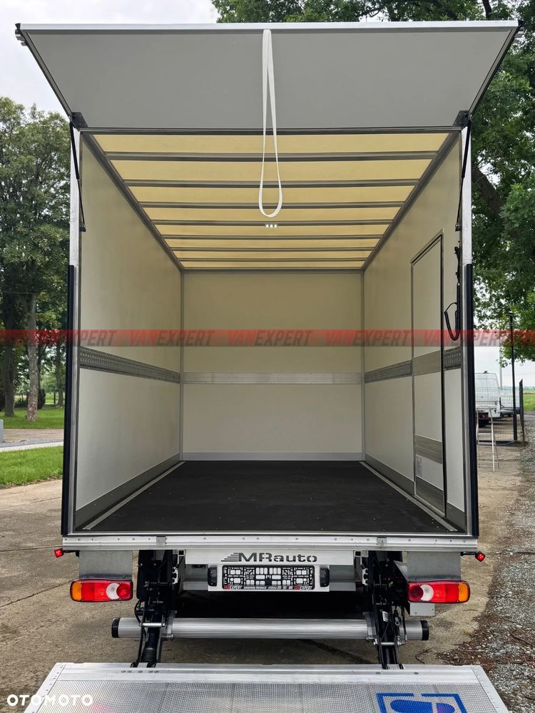 Renault MASTER Nowy Kontener + Winda 750KG - 11