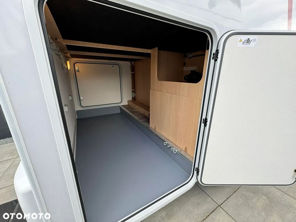 LMC Tourer A690 - 33