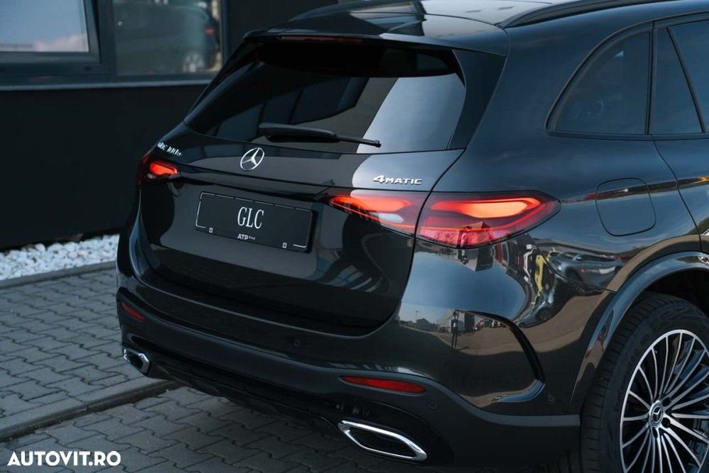 Mercedes-Benz GLC 300 e 4MATIC - 10