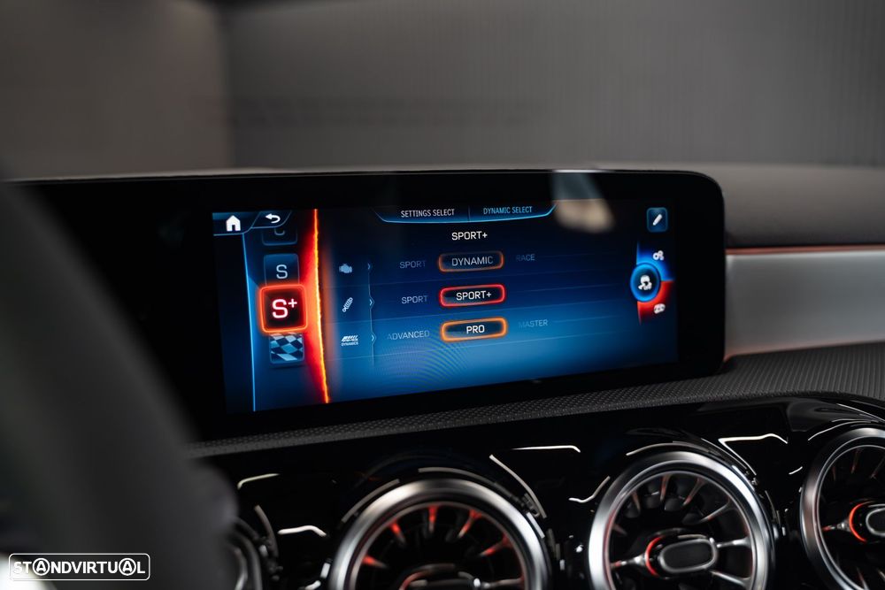 Mercedes-Benz A 45 AMG S 4Matic+ - 42