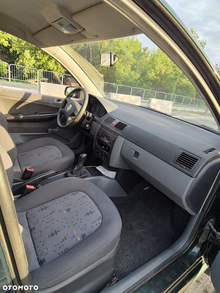 Skoda Fabia - 8