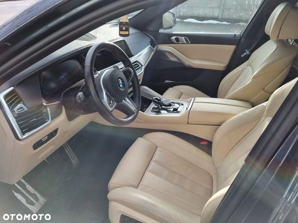 BMW X6 xDrive40d mHEV - 13