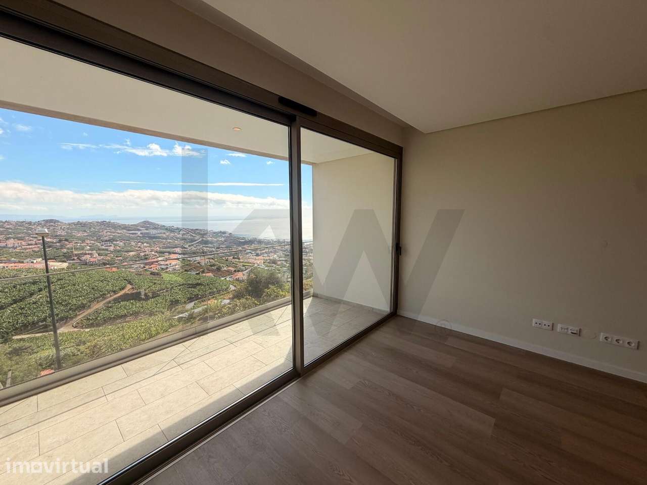 T3 com Vista Mar em Câmara de Lobos | Luz, espaço e conforto contempor - Grande imagem: 4/35