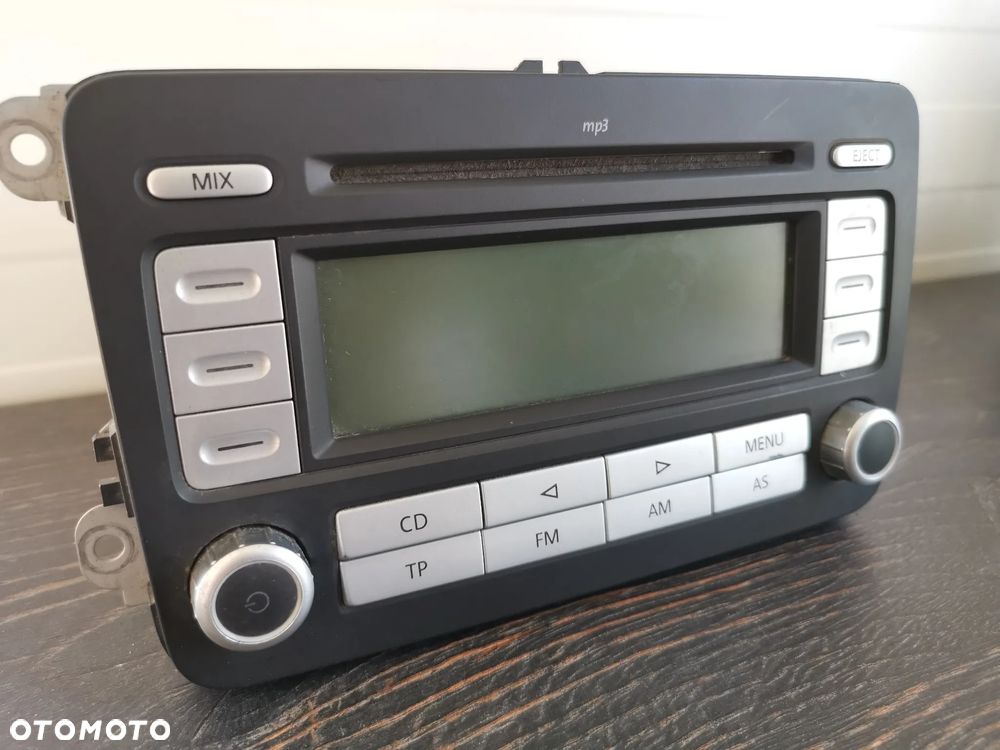 Radio do Volkswagen RCD300 MP3  1KO 035 186 AD - 2
