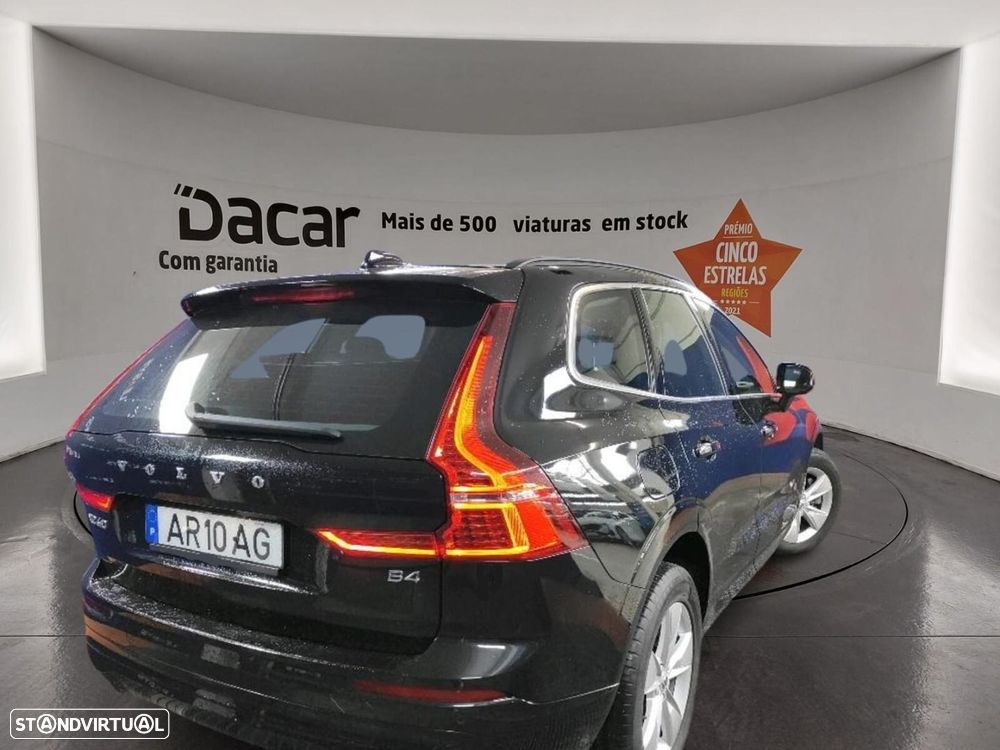 Volvo XC 60 2.0 B4 Momentum Plus - 3