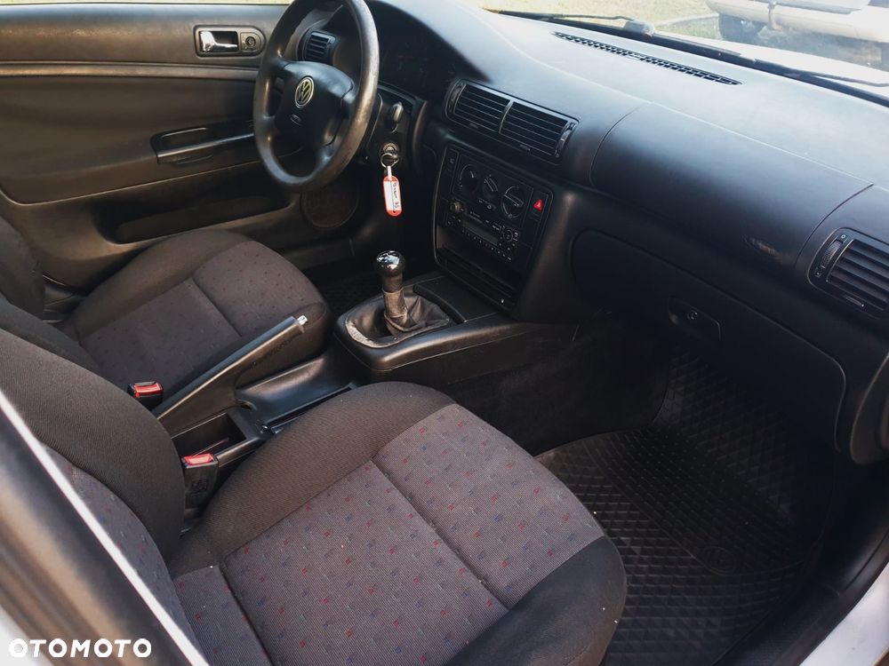 Volkswagen Passat 1.6 Highline - 7