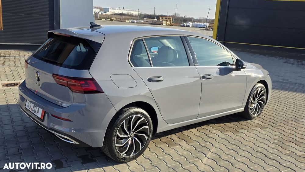 Volkswagen Golf Standard - 18