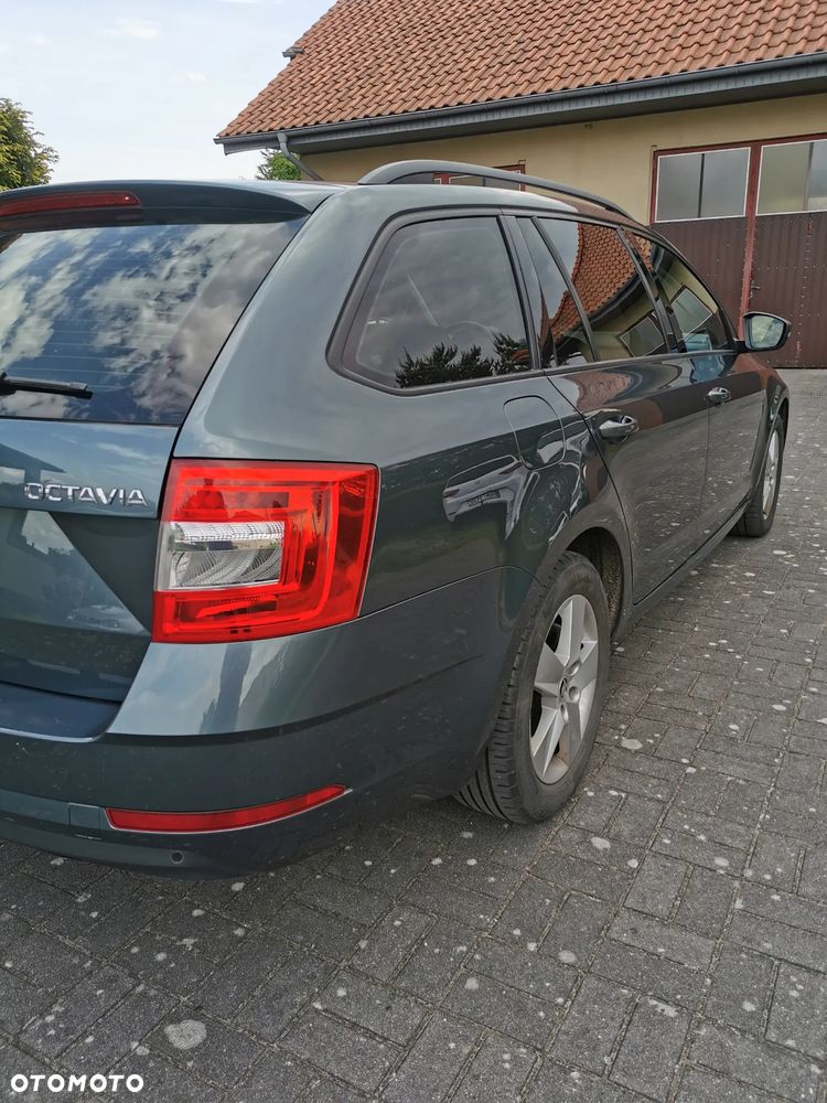 Skoda Octavia 1.6 TDI Ambition - 5